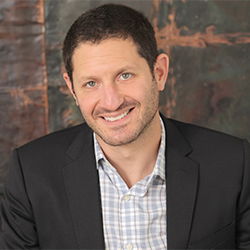 Yigal Kerszenbaum headshot